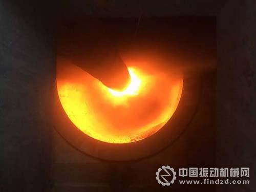 中信重工機(jī)械股份有限公司總承包柬埔寨2500噸水泥熟料生產(chǎn)線成功點(diǎn)火