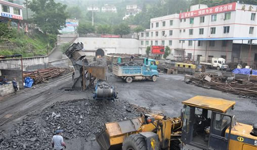 川煤芙蓉公司威鑫煤業使用液壓高位翻車機卸載塊煤