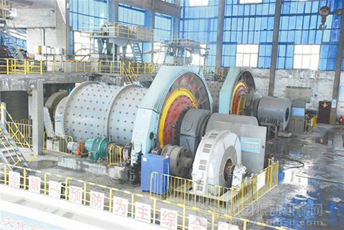 　　圖為：大江集團(tuán)先進(jìn)的冶煉爐渣浮選設(shè)備&mdash;&mdash;MQY4060球磨機(jī)。
