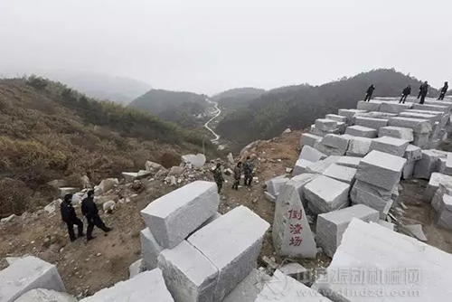 汨羅礦山關停執法現場