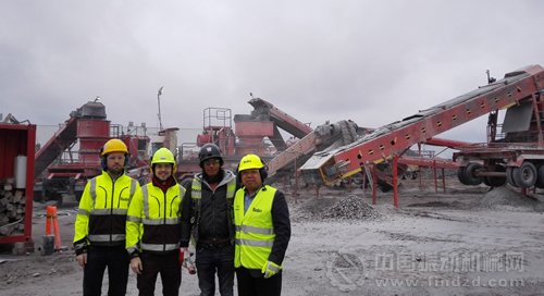  公司董事長李順山與CRH公司考核負責人在一起