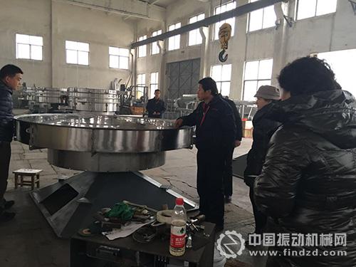 三圓堂機械搖擺篩設備