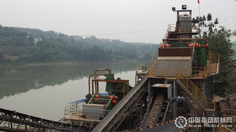 圖一  毛料篩洗車間