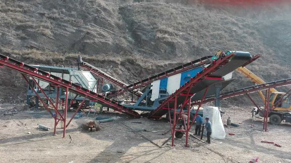 礦山移動式破碎站