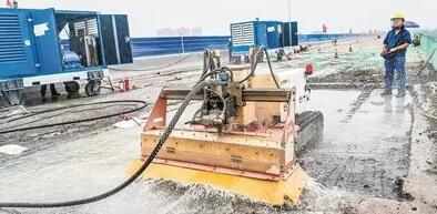 中信重工自主研發制造的超高壓水射流機器人首次參與&ldquo;實戰&rdquo;