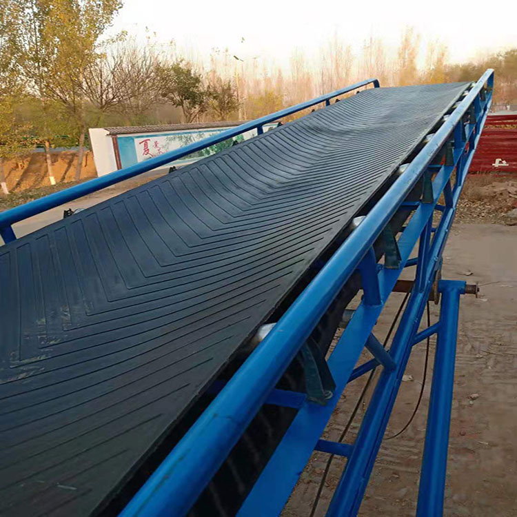 糧食推薦輸送機 中國振動機械網(wǎng)2.jpg