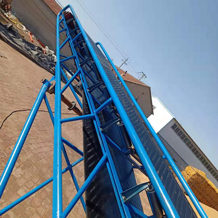 收糧推薦皮帶輸送機(jī) 中國(guó)振動(dòng)機(jī)械網(wǎng)2.jpg