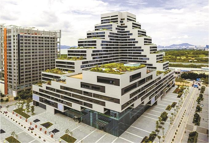 綠色建筑：深業(yè)泰然大廈。