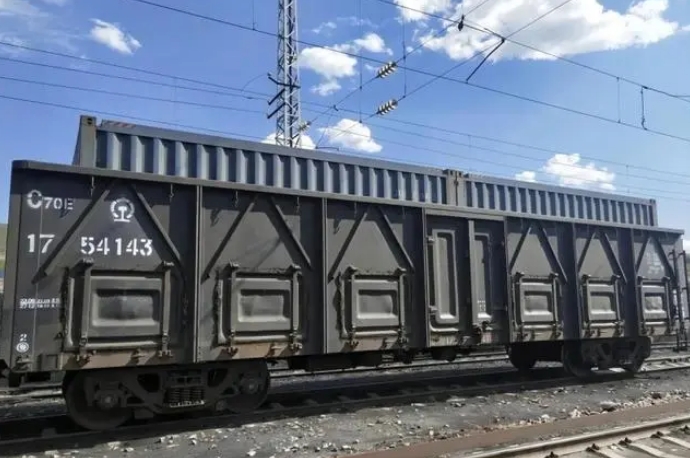 越西縣&mdash;成都市砂石鐵路運(yùn)輸新航線正式啟動。越西縣托底性幫扶專班供圖