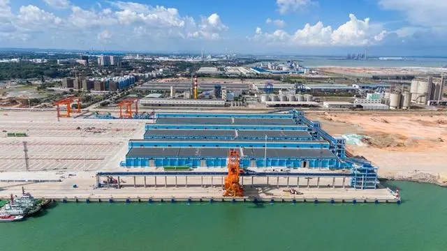 在建中的北部灣港首座專業化化肥倉庫。中交一航局供圖